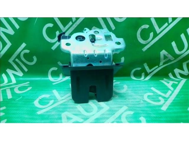 bontott SKODA RAPID Csomagtérajtó Zárszerkezet