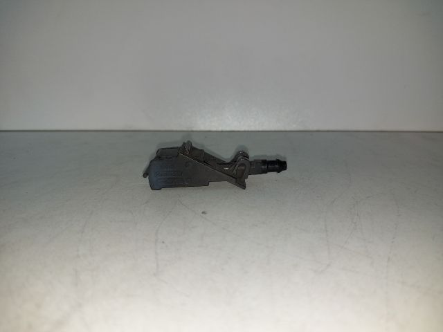 bontott SKODA RAPID Első Ablakmosó Fúvóka