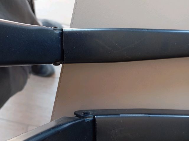 bontott SKODA RAPID Első Ablaktörlő Kar