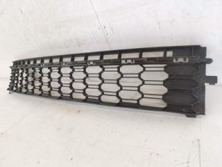 bontott SKODA RAPID Első Lökhárító Alsó Középső Díszrács