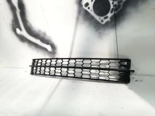 bontott SKODA RAPID Első Lökhárító Alsó Középső Díszrács