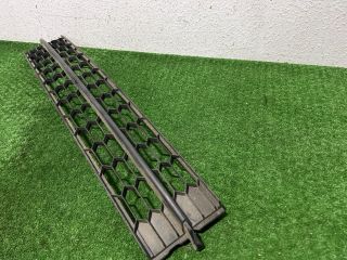 bontott SKODA RAPID Első Lökhárító Alsó Középső Díszrács