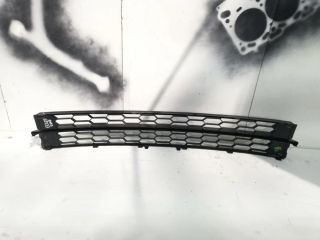 bontott SKODA RAPID Első Lökhárító Alsó Középső Díszrács