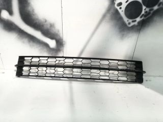 bontott SKODA RAPID Első Lökhárító Alsó Középső Díszrács