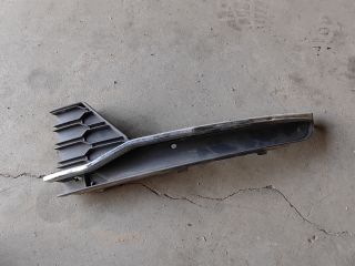 bontott SKODA RAPID Első Lökhárító Bal Díszrács