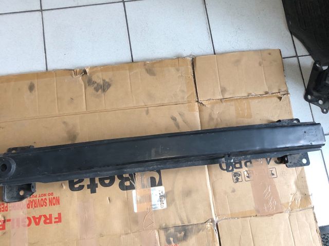 bontott SKODA RAPID Első Lökhárító Merevítő (Fém)