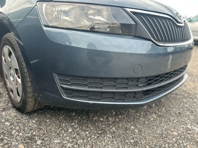 bontott SKODA RAPID Első Lökhárító (Részeivel)