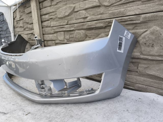 bontott SKODA RAPID Első Lökhárító (Üresen)