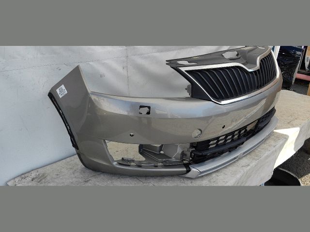 bontott SKODA RAPID Első Lökhárító (Üresen)