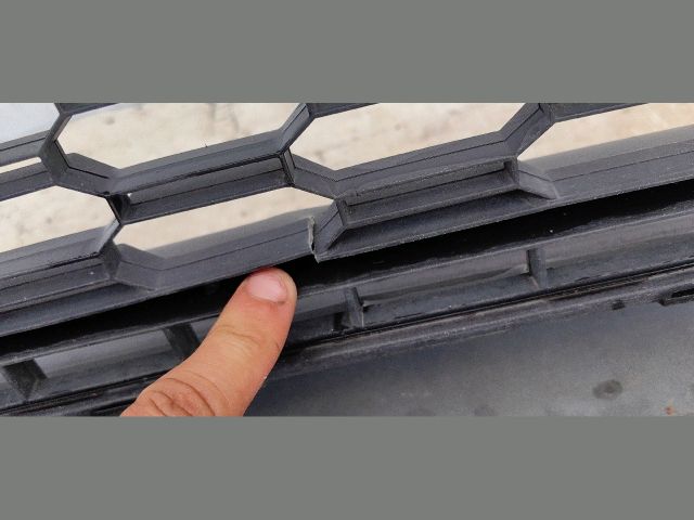 bontott SKODA RAPID Első Lökhárító (Üresen)