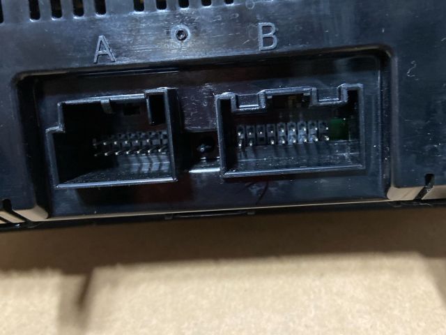 bontott SKODA RAPID Fűtéskapcsoló (digit klímás)