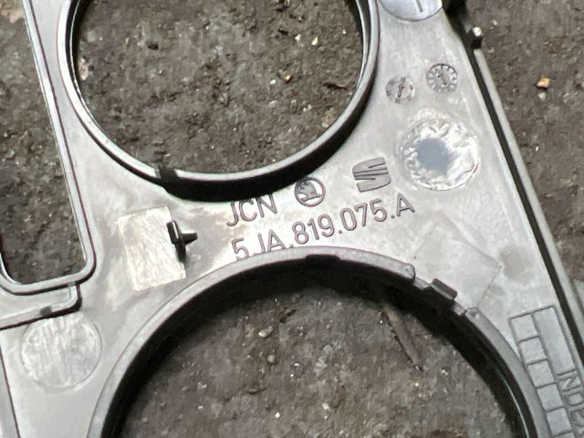 bontott SKODA RAPID Fűtéskapcsoló Keret