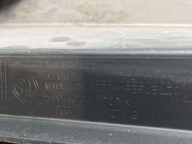 bontott SKODA RAPID Hátsó Lökhárító Alsó (Műanyag)