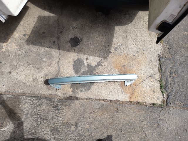 bontott SKODA RAPID Hátsó Lökhárító Merevítő (Fém)