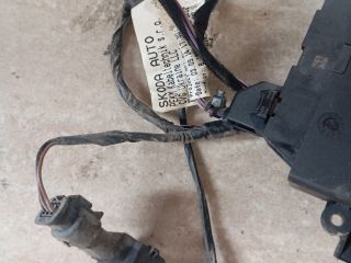 bontott SKODA RAPID Hátsó Tolatóradar Szett