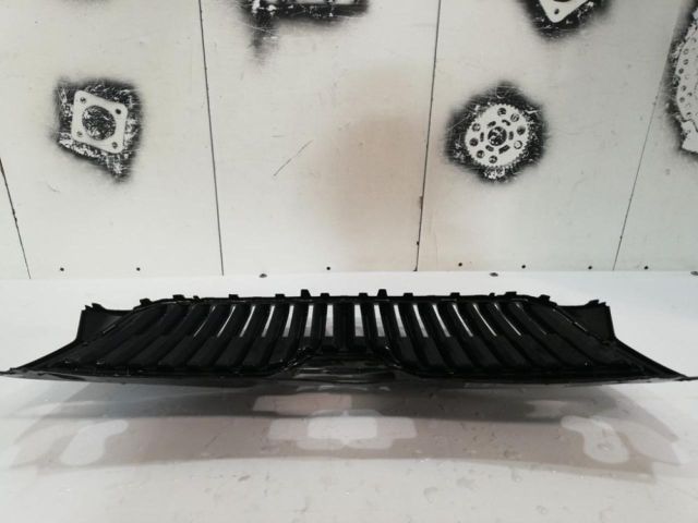 bontott SKODA RAPID Hűtőrács