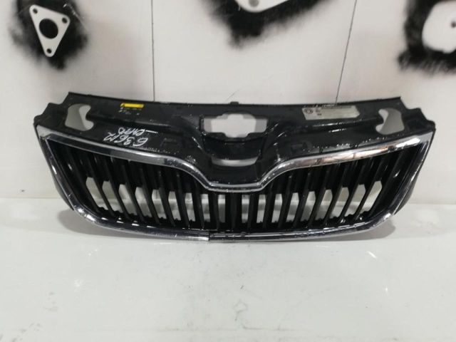 bontott SKODA RAPID Hűtőrács