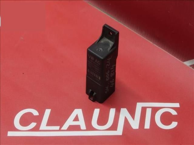 bontott SKODA RAPID Izzító Relé