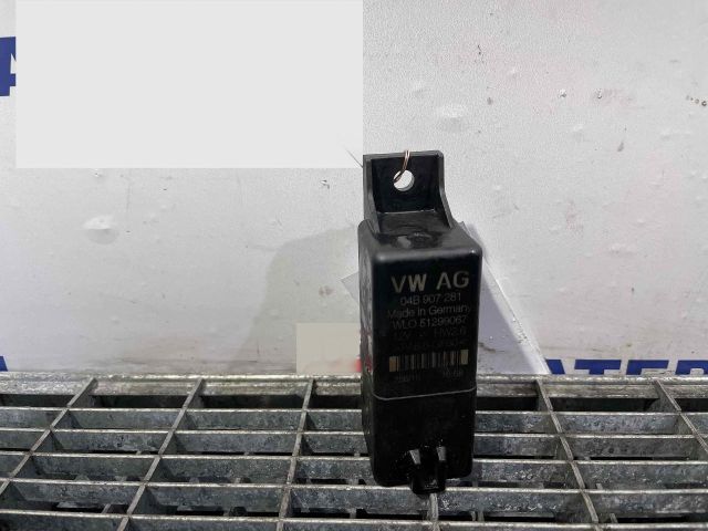 bontott SKODA RAPID Izzító Relé