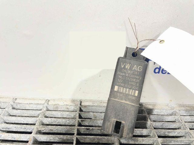 bontott SKODA RAPID Izzító Relé