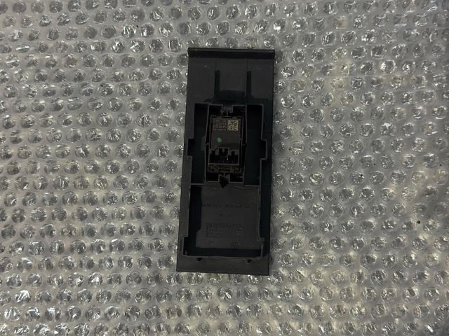 bontott SKODA RAPID Jobb első Ablakemelő Kapcsoló