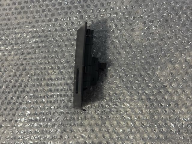 bontott SKODA RAPID Jobb első Ablakemelő Kapcsoló