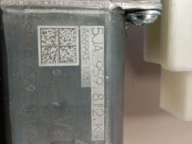 bontott SKODA RAPID Jobb első Ablakemelő Motor