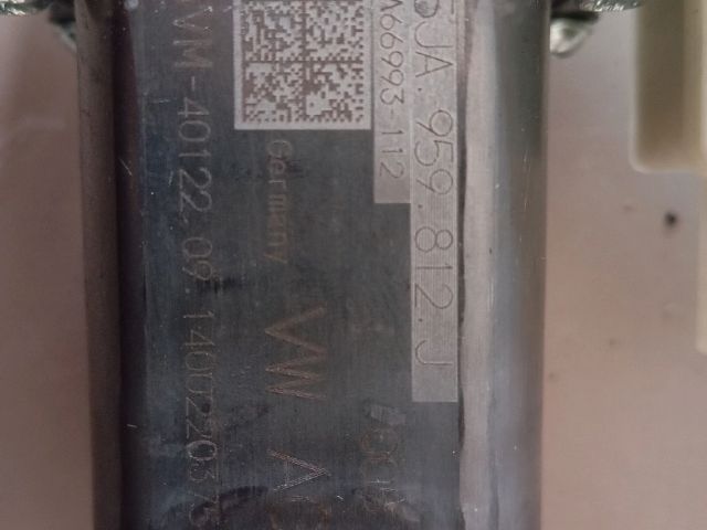 bontott SKODA RAPID Jobb első Ablakemelő Motor