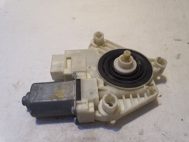 bontott SKODA RAPID Jobb első Ablakemelő Motor