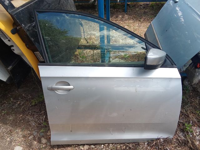 bontott SKODA RAPID Jobb első Ajtó (Üres lemez)