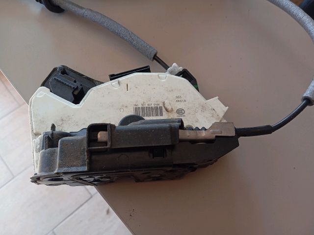 bontott SKODA RAPID Jobb első Ajtózár