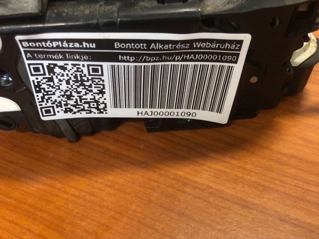 bontott SKODA RAPID Jobb első Ajtózár