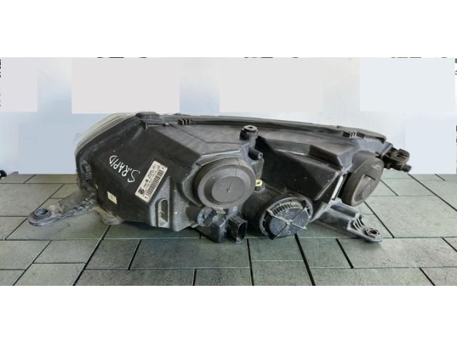 bontott SKODA RAPID Jobb Fényszóró