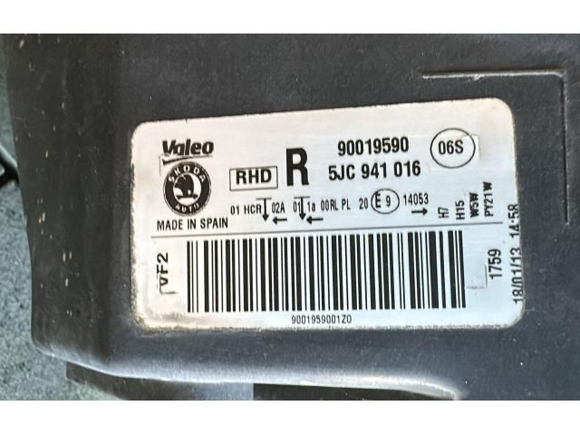 bontott SKODA RAPID Jobb Fényszóró