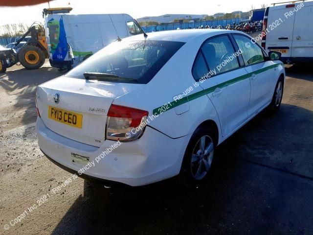 bontott SKODA RAPID Jobb hátsó Ajtó (Üres lemez)