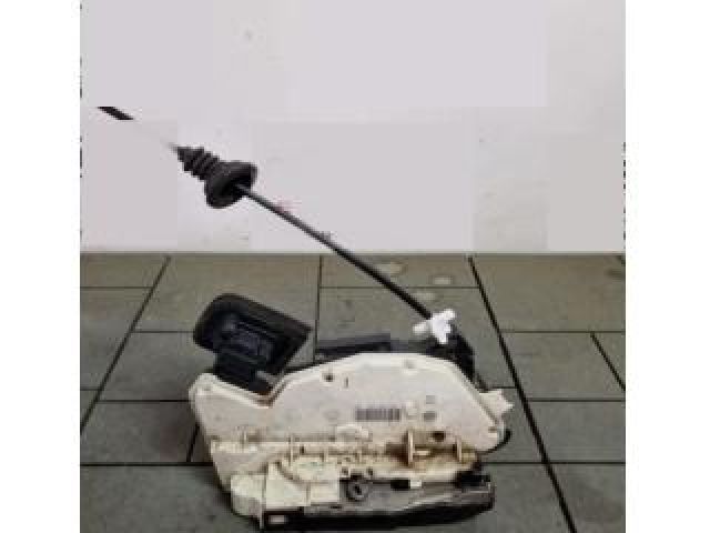 bontott SKODA RAPID Jobb hátsó Ajtózár