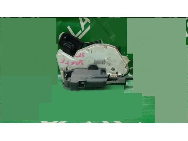 bontott SKODA RAPID Jobb hátsó Ajtózár