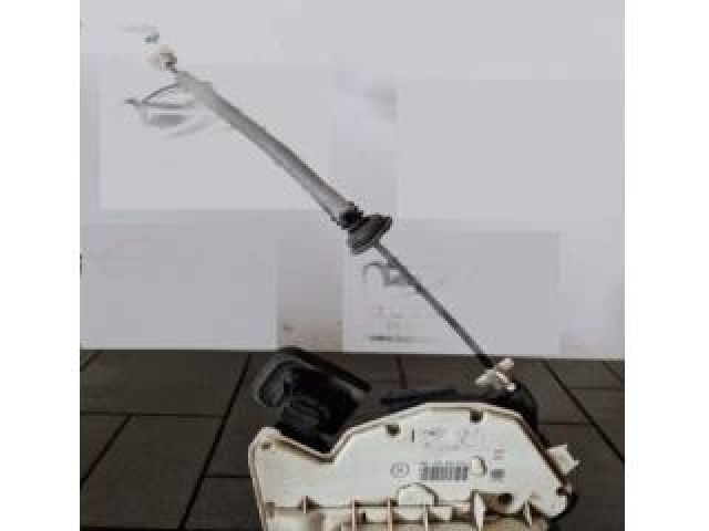 bontott SKODA RAPID Jobb hátsó Ajtózár