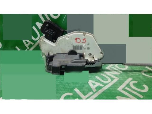 bontott SKODA RAPID Jobb hátsó Ajtózár