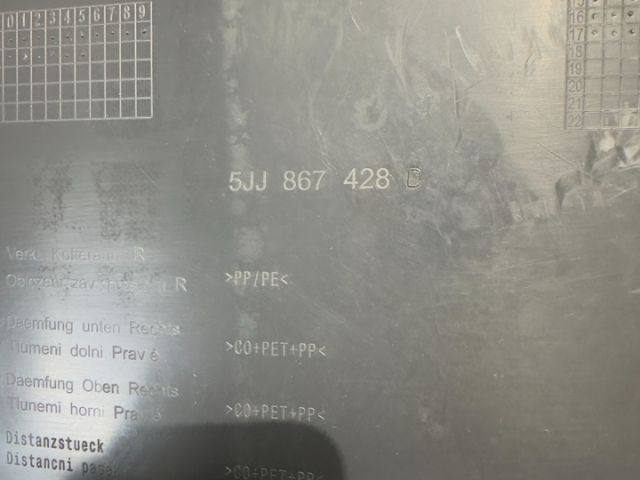 bontott SKODA RAPID Jobb hátsó Csomagtér Burkolat (Műanyag)