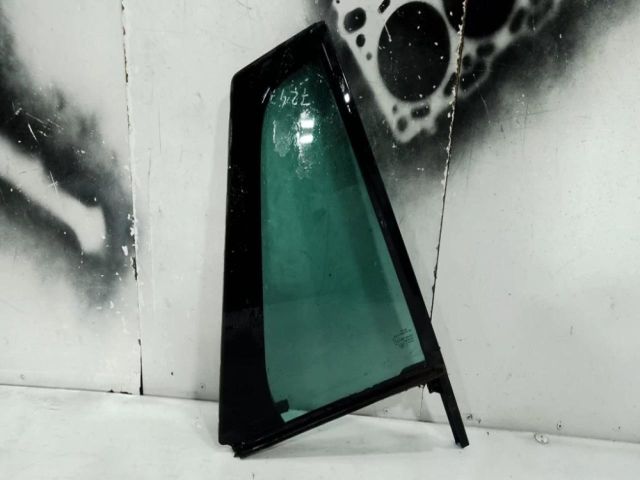 bontott SKODA RAPID Jobb hátsó Fixüveg (Ajtóban)