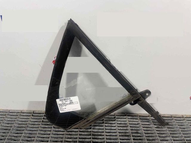 bontott SKODA RAPID Jobb hátsó Fixüveg (Ajtóban)