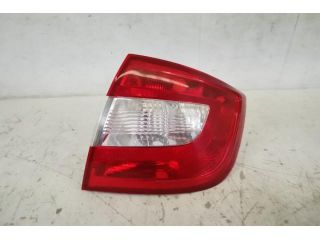bontott SKODA RAPID Jobb Külső Hátsó Lámpa