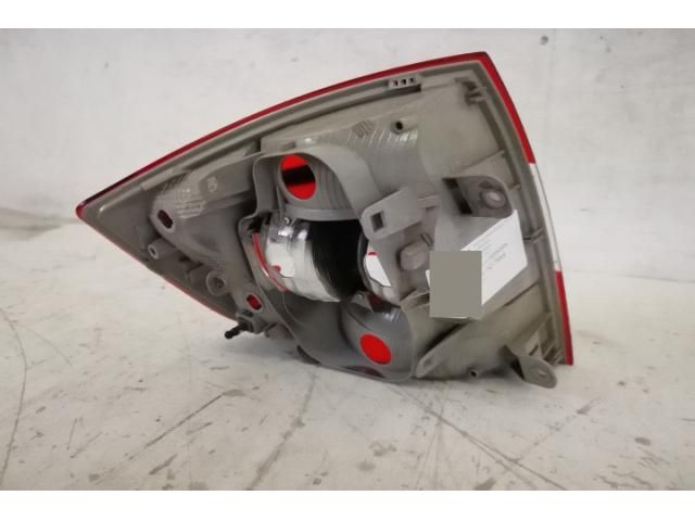 bontott SKODA RAPID Jobb Külső Hátsó Lámpa