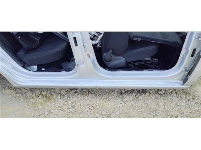 bontott SKODA RAPID Jobb Küszöb