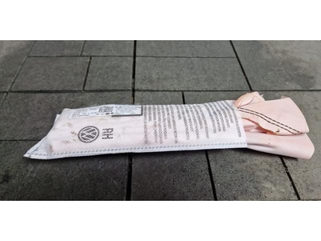 bontott SKODA RAPID Jobb Oldallégzsák