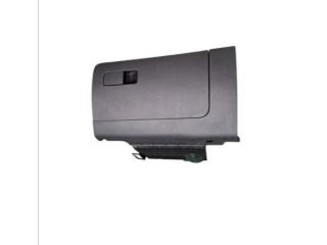 bontott SKODA RAPID Kesztyűtartó