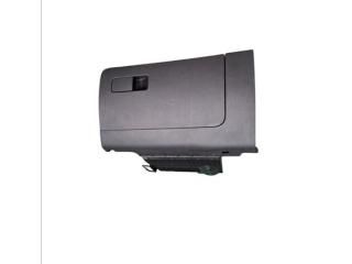 bontott SKODA RAPID Kesztyűtartó