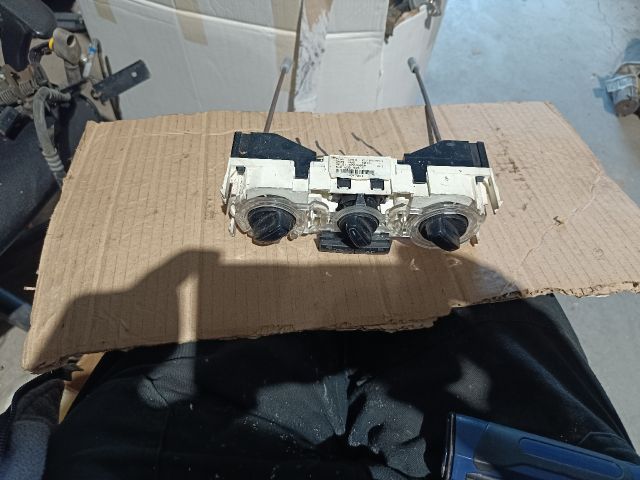 bontott SKODA RAPID Klíma Kapcsoló