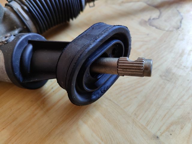 bontott SKODA RAPID Kormánymű Nem szervós